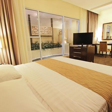 Harmoni One Convention Hotel And Service Apartments Batam Værelse billede