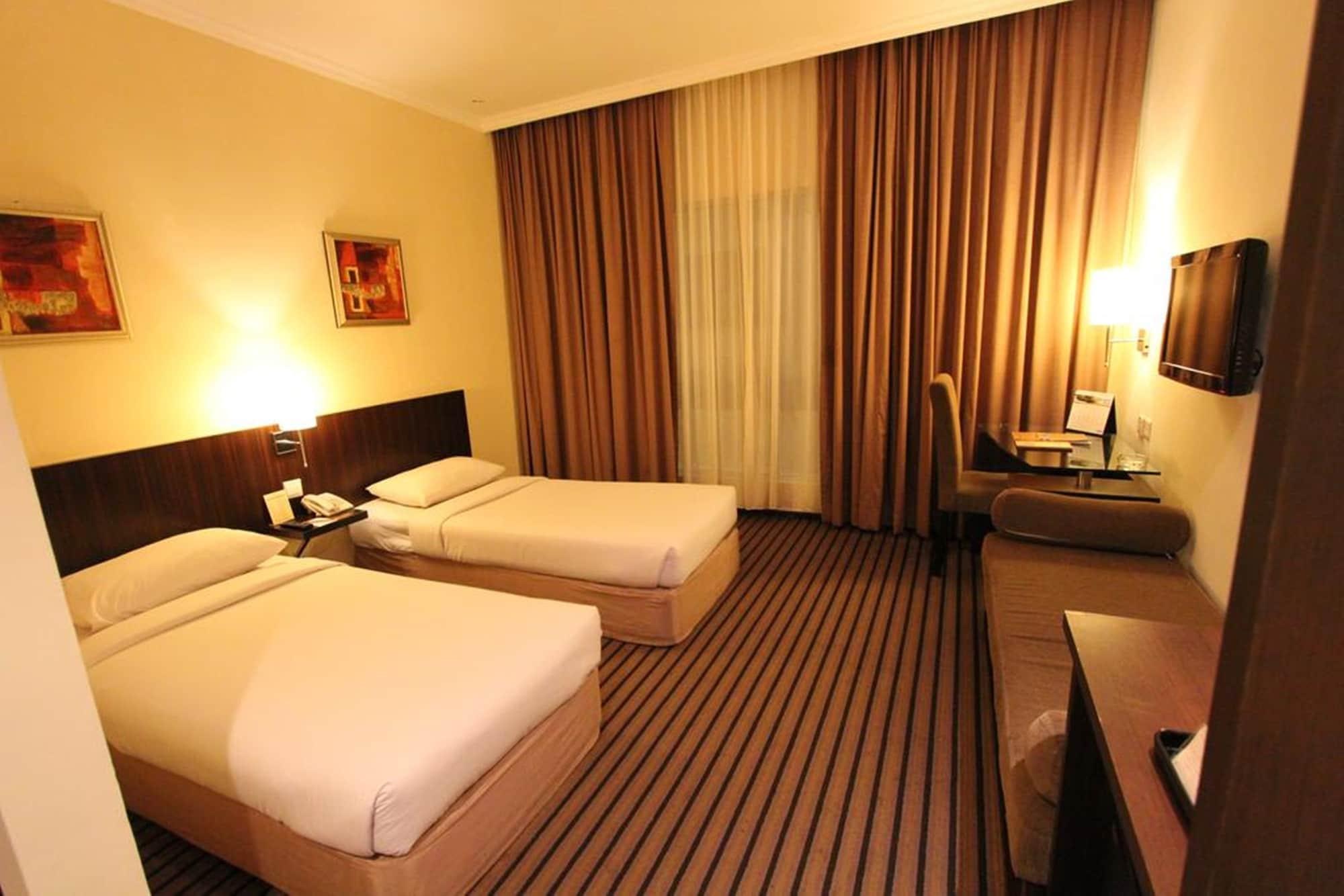 Harmoni One Convention Hotel And Service Apartments Batam Eksteriør billede