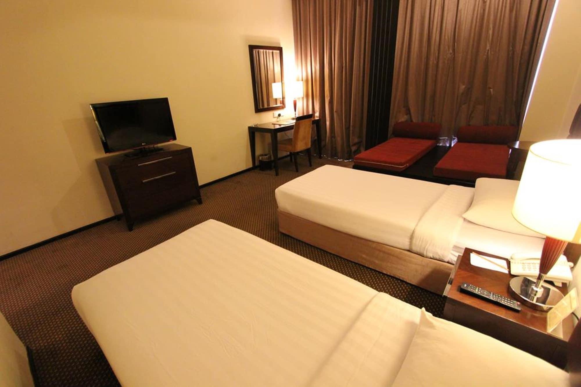 Harmoni One Convention Hotel And Service Apartments Batam Eksteriør billede