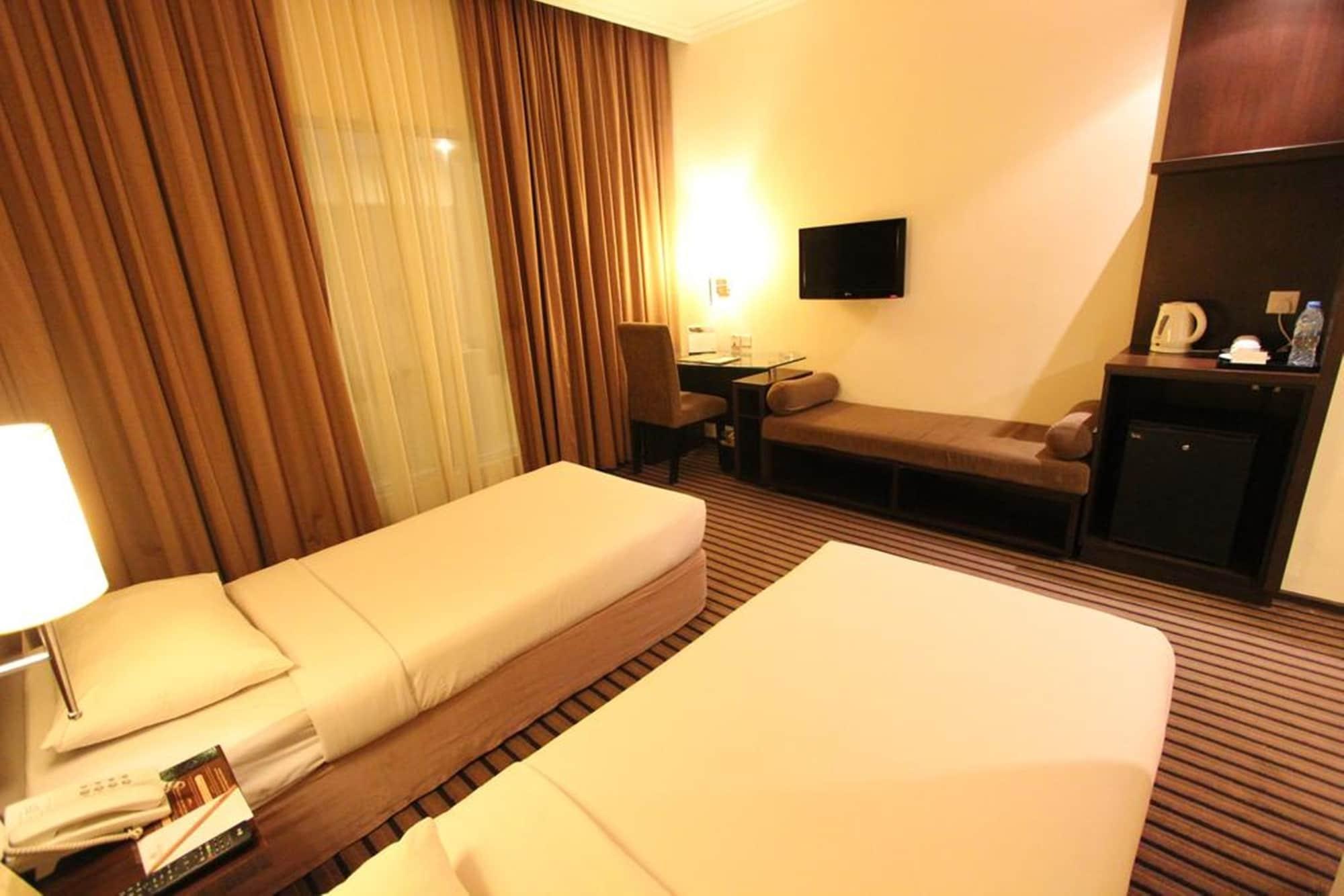 Harmoni One Convention Hotel And Service Apartments Batam Eksteriør billede