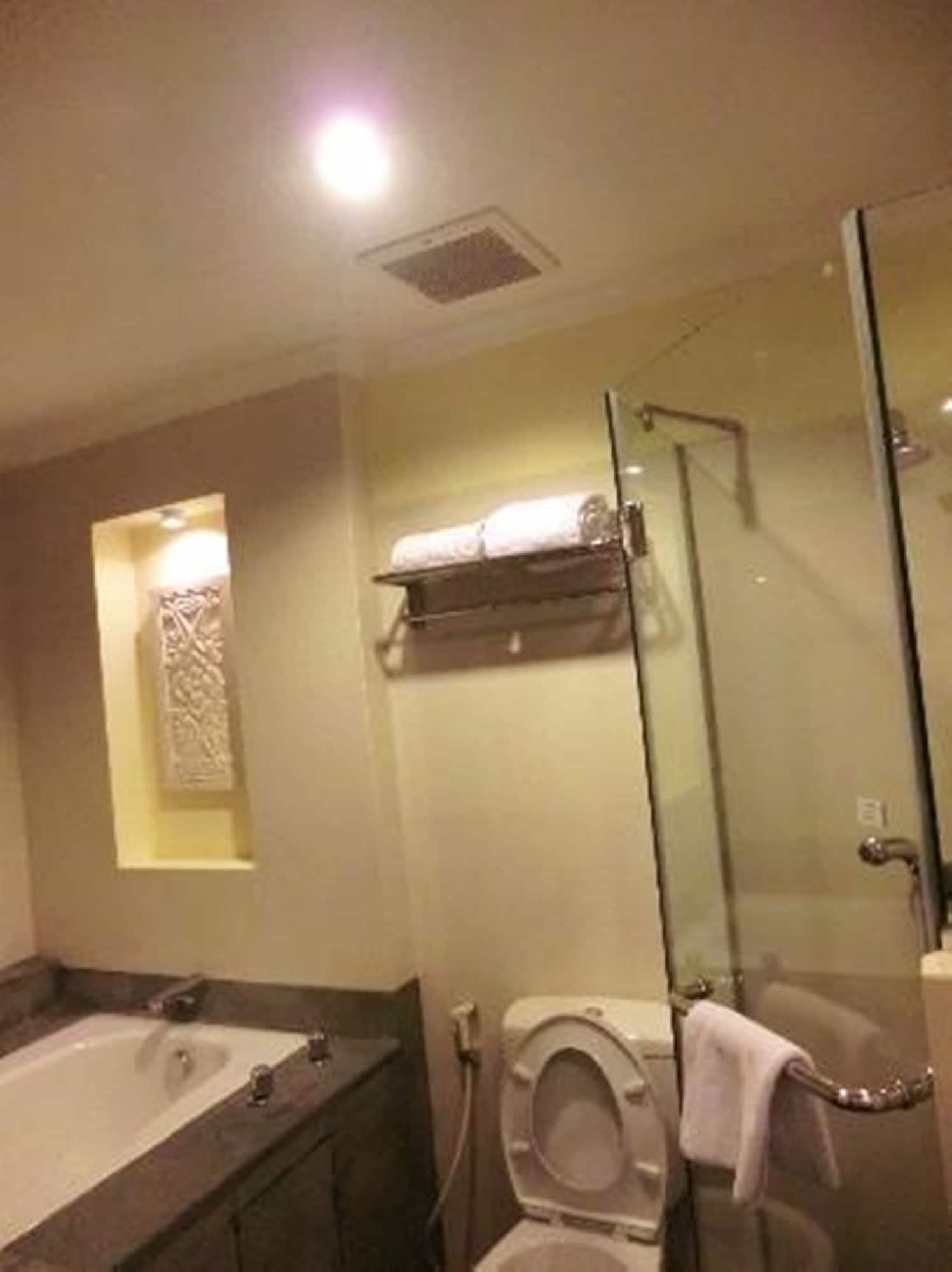 Harmoni One Convention Hotel And Service Apartments Batam Eksteriør billede