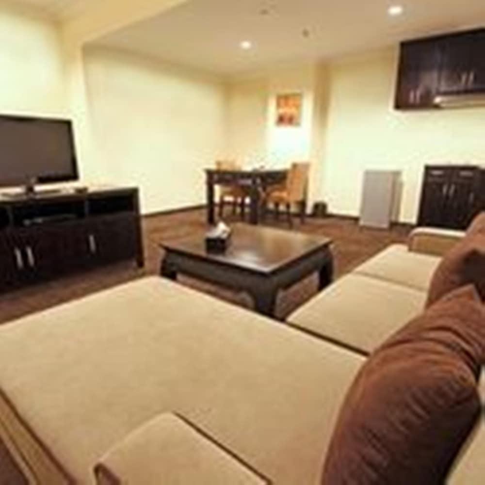 Harmoni One Convention Hotel And Service Apartments Batam Eksteriør billede