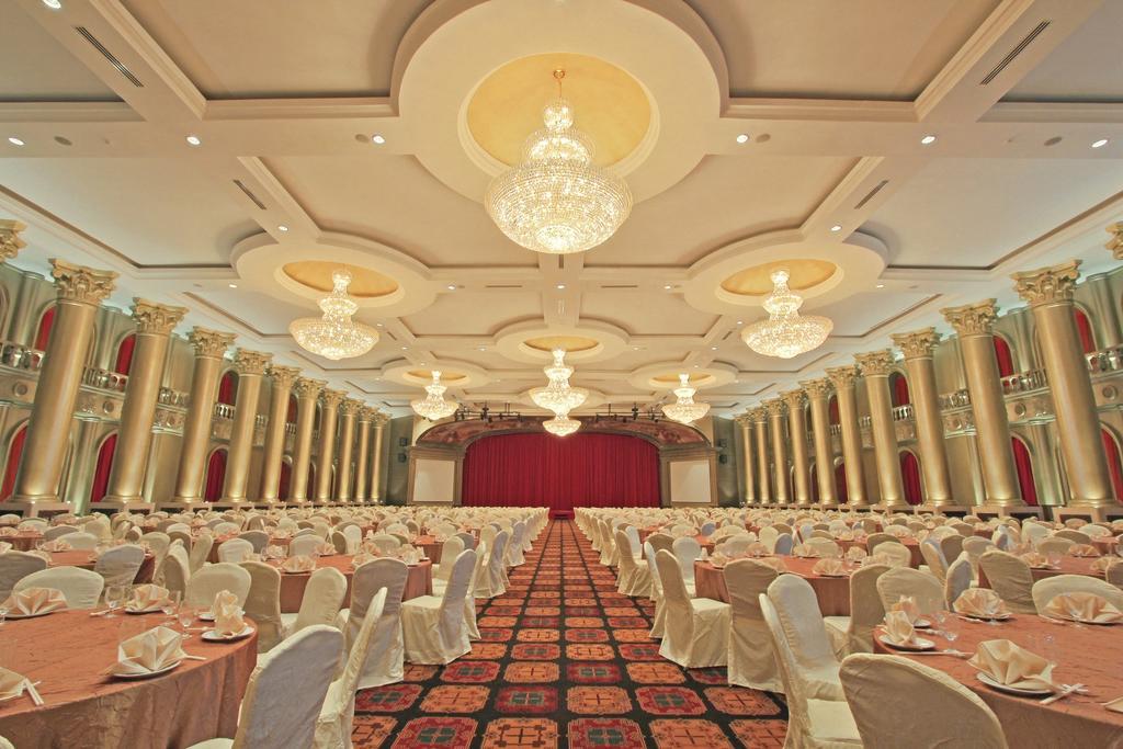 Harmoni One Convention Hotel And Service Apartments Batam Eksteriør billede