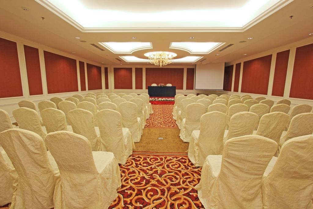 Harmoni One Convention Hotel And Service Apartments Batam Eksteriør billede