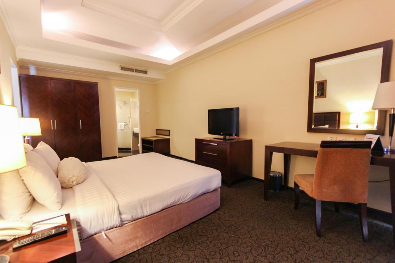 Harmoni One Convention Hotel And Service Apartments Batam Eksteriør billede