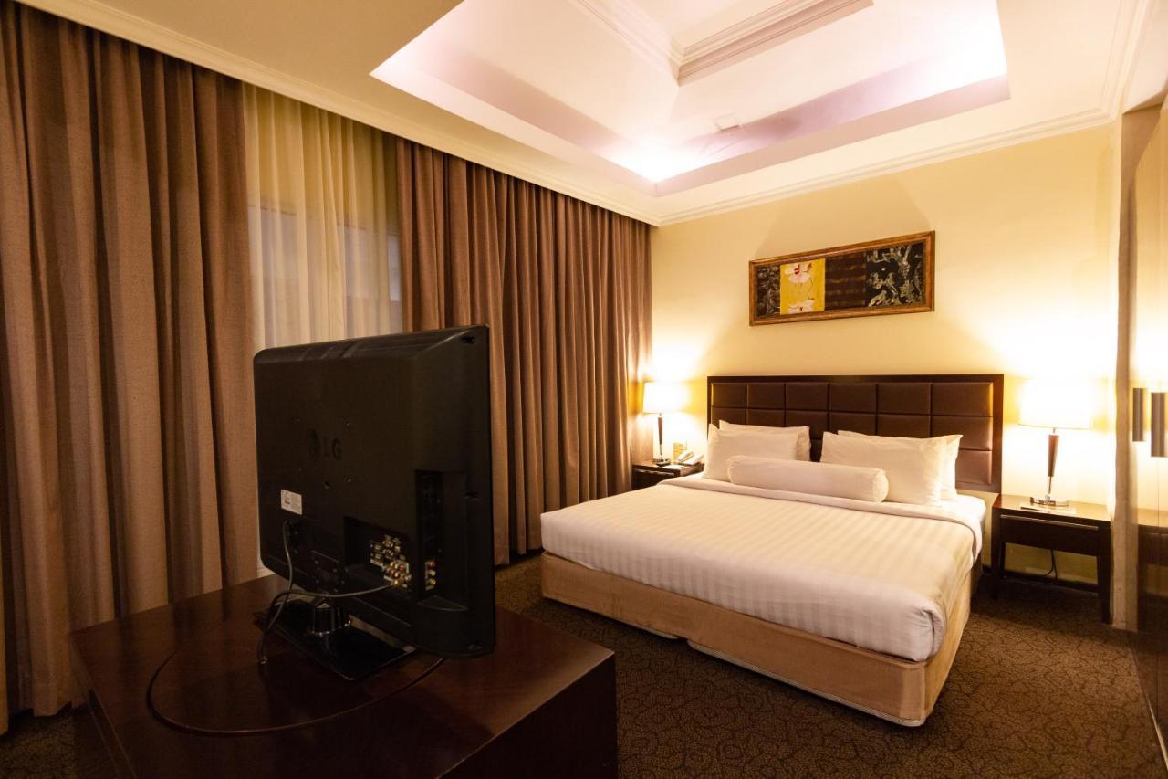 Harmoni One Convention Hotel And Service Apartments Batam Eksteriør billede